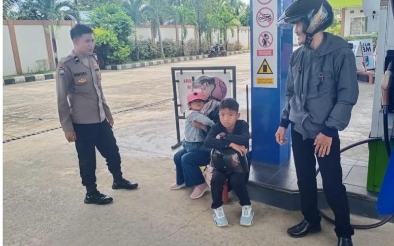 Satgas Preemtif OMP Subsatgas 1 Binmas Sambang, Silaturahmi, Tatap Muka dan Kegiatan Lainnya Untuk Mengajak Masyarakat Guna Menyukseskan Pilkada 2024 di Kecamatan Kota Manna