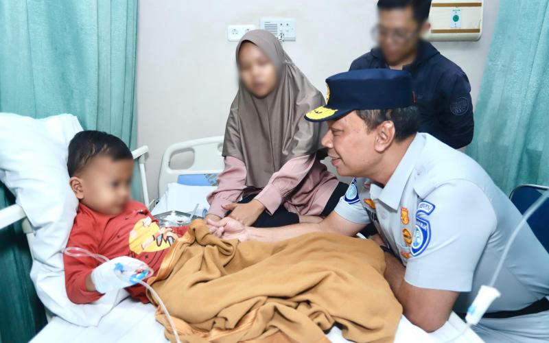 Rivan A. Purwantono Pastikan Korban Tabrakan Beruntun Tol Cipularang Dapat Pelayanan Terbaik di RS Abdul Radjak