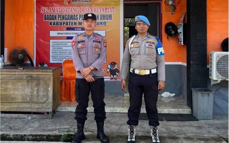 Cooling System Bhabinkamtibmas Polsek Pondok Suguh Wujudkan Pilkada Aman dan Kondusif