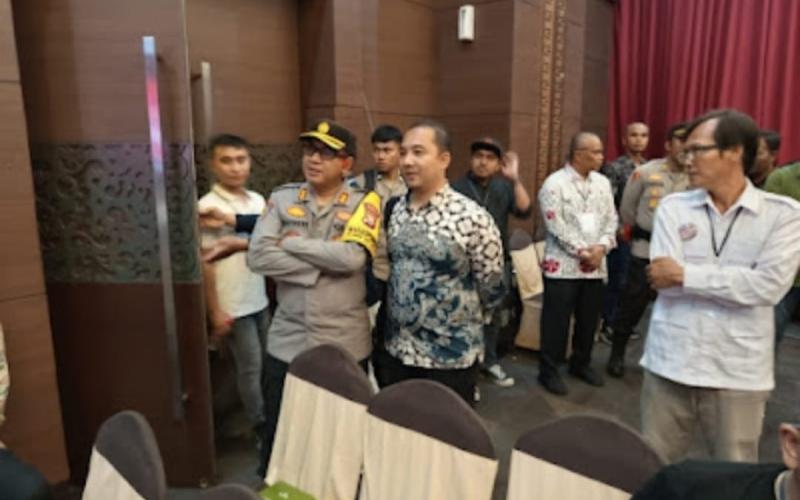 Polresta Bengkulu, Polres Seluma, dan Kodim 0425 Seluma Laksanakan Pengamanan Debat Paslon Bupati dan Wakil Bupati Seluma