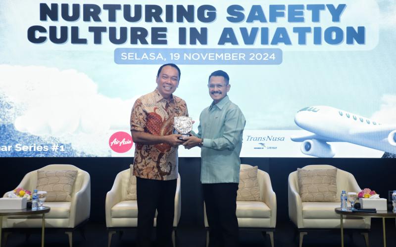Gelar Seminar Budaya Keselamatan Penerbangan, Rivan A. Purwantono Tekankan Pentingnya Kesadaran Kolektif Keselamatan Transportasi Udara 