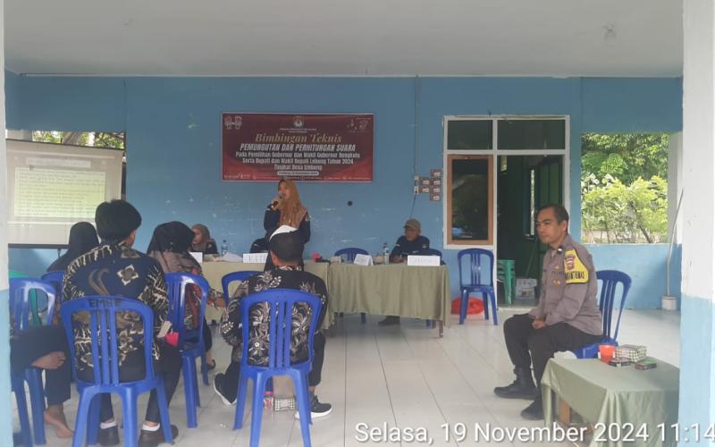 Bhabinkamtibmas Polsek Lebong Utara Hadiri Bimtek PPS Desa Embong