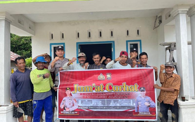 Polsek Sindang Dataran Gelar Jumat Curhat Bersama Bhabinkamtibmas untuk Jaga Keamanan Lingkungan
