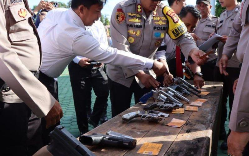 Komitmen Jaga Profesionalisme, Polres Bengkulu Utara Cek Kelengkapan Senpi Personel 