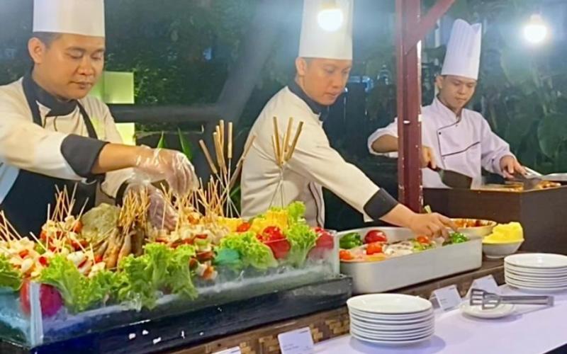 Barbecue Night di Hotel Santika Bengkulu :  Saatnya Rayakan Tahun Baru dengan Cita Rasa Luar Biasa