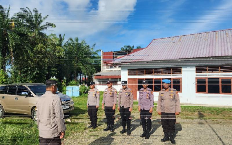 Polres Bengkulu Selatan siagakan Personil PAM, perketat PAM Kantor KPU BS selama 1x24 Jam Pasca Pilkada 2024.