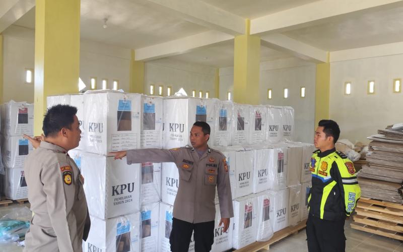 Polres Bengkulu Selatan Siagakan Personil PAM, Perketat Pengamanan Gudang Logistik KPU BS Selama 1x24 Jam
