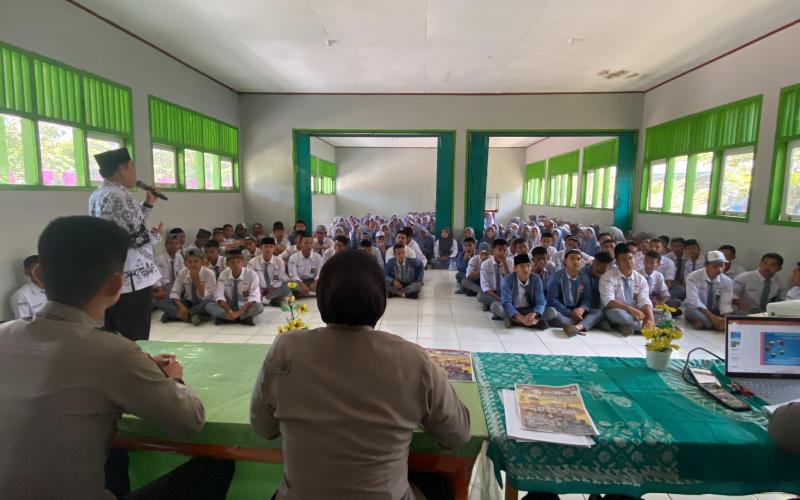 Polres Lebong Sosialisasi Penerimaan Polri 2025 di SMAN 03 LebongPolres Lebong Sosialisasi Penerimaan Polri 2025 di SMAN 03 Lebong