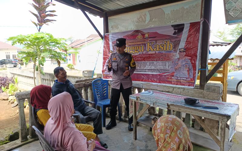 Polsek Selupu Rejang Gelar Program Minggu Kasih di Desa Cawang Lama