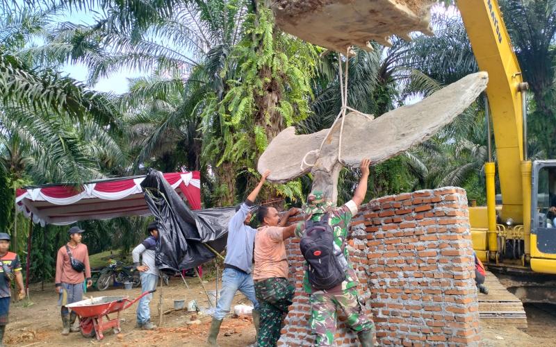 Pembangunan Tugu Prasasti TMMD Ke-124 Kodim 0408/BS Hampir Rampung