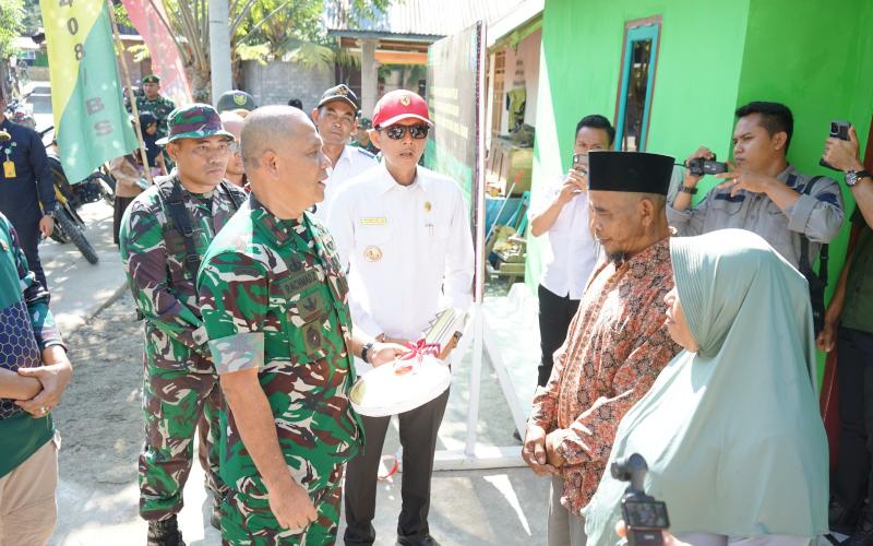 Danrem 041/Gamas saat Tinjau RTLH TMMD Ke-124 Kodim 0408/BS