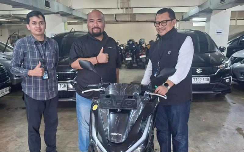 Apresiasi Loyalitas Korporasi, BRI Branch Office Kalimalang Region 6/Jakarta 1 Serahkan Hadiah Eksklusif kepada Nasabah Qlola PT. Ardhya Bumi Persada