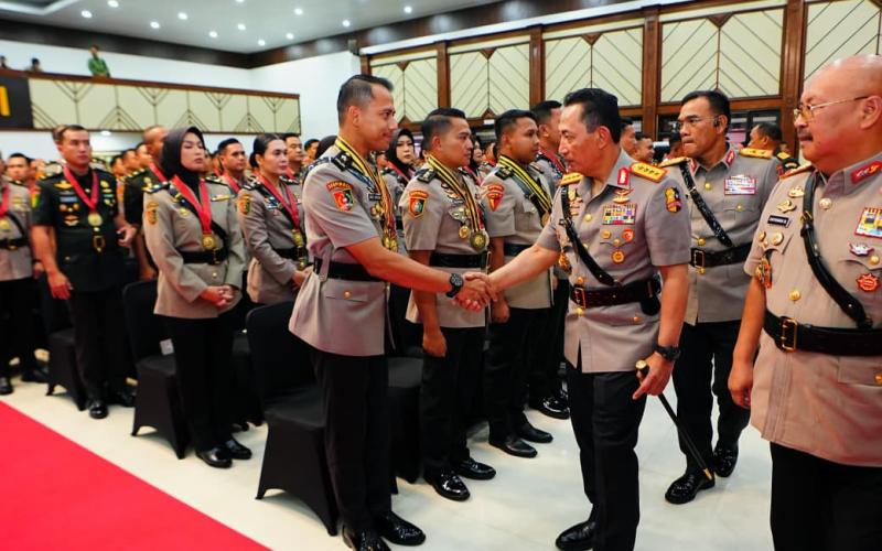 Kapolri Pimpin Penutupan Pendidikan Sespim Polri Tahun Ajaran 2025 di Lemdiklat Polri