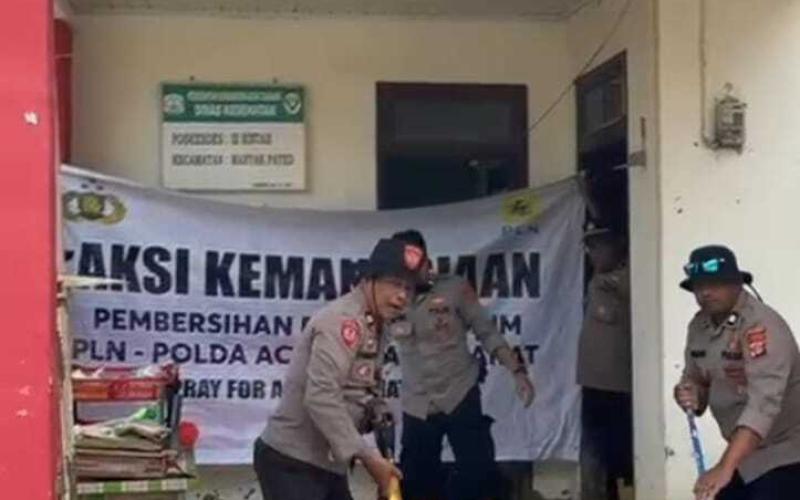 Polres Langsa Bersama PLN dan Warga Laksanakan Aksi Kemanusiaan Pascabanjir di Aceh Tamiang