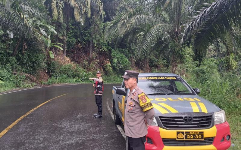 Polsek Padang Ulak Tanding Laksanakan Patroli di Jalur Lintas Lubuklinggau–Curup