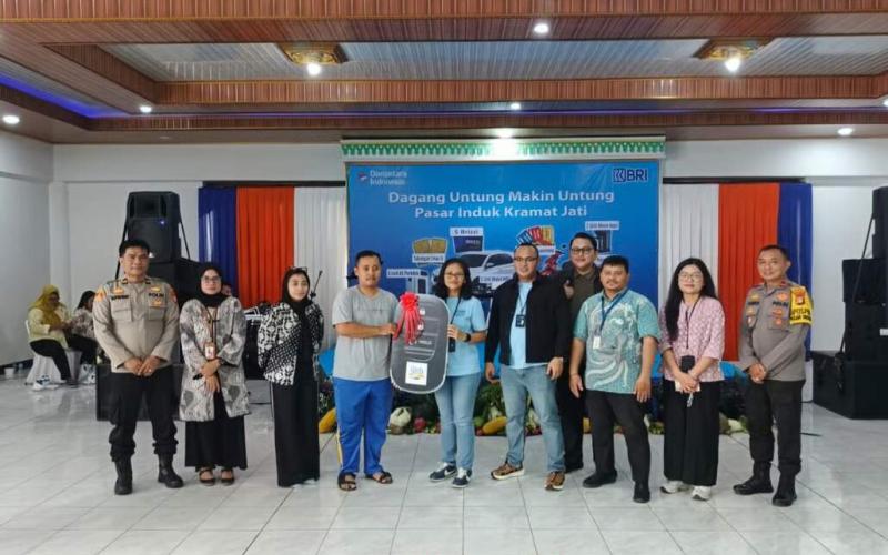 BRI Region 6/Jakarta 1 Gelar Pengundian Program “Dagang Untung Makin Untung” di Pasar Induk Kramat Jati