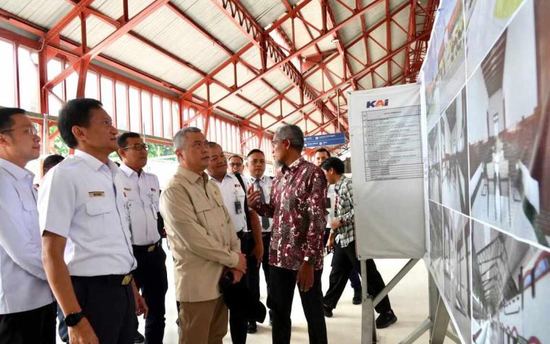 Direktur Utama KAI bersama Menhub RI Cek Kesiapan Angkutan Nataru di Semarang Tawang dan Jalur KA Wilayah Daop 4 Semarang