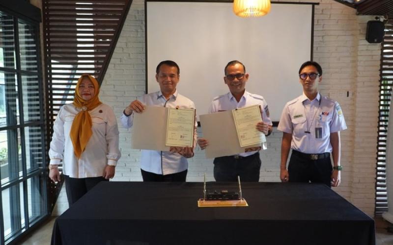 KAI - Kejari Purwokerto Teken Kerja Sama