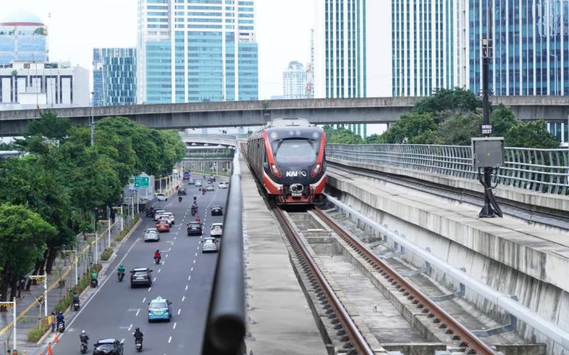 KAI Terapkan Tarif Akhir Pekan LRT Jabodebek selama Nataru 2025/2026