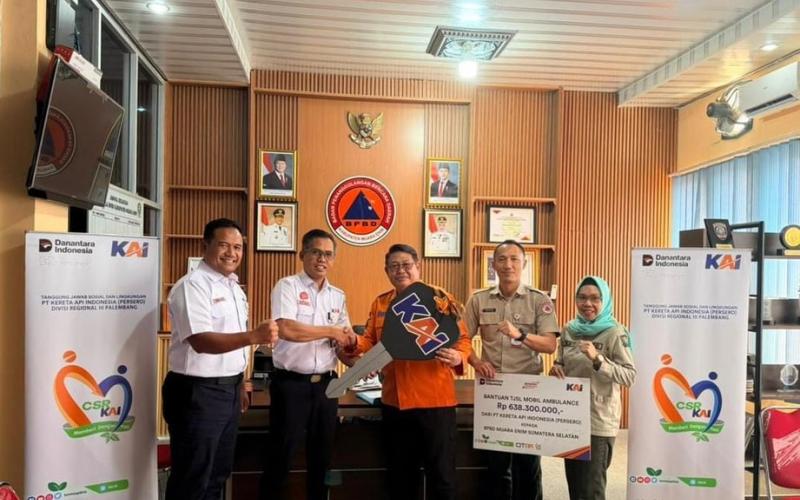 Kolaborasi Kondisi Darurat, KAI Divre III Palembang Salurkan CSR Mobil Ambulance Melalui BPBD Kabupaten Muara Enim