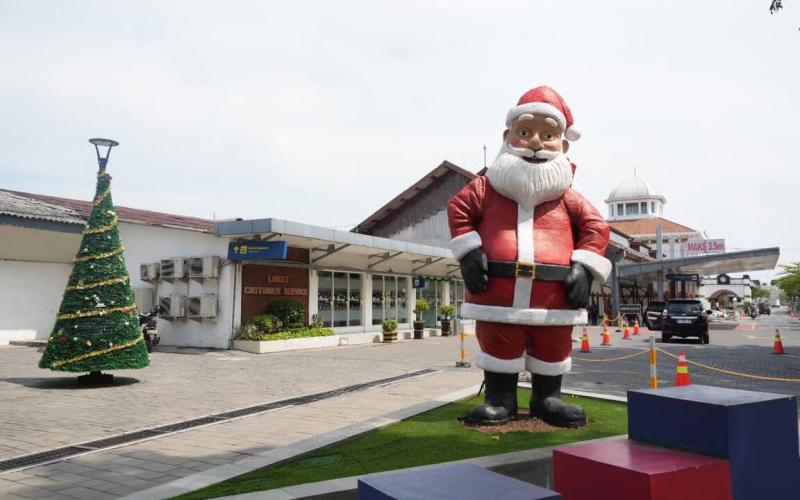 Nuansa Natal Sambut Pelanggan KA, Volume Penumpang KA di Semarang Capai 200 Ribuan Orang pada Masa Nataru