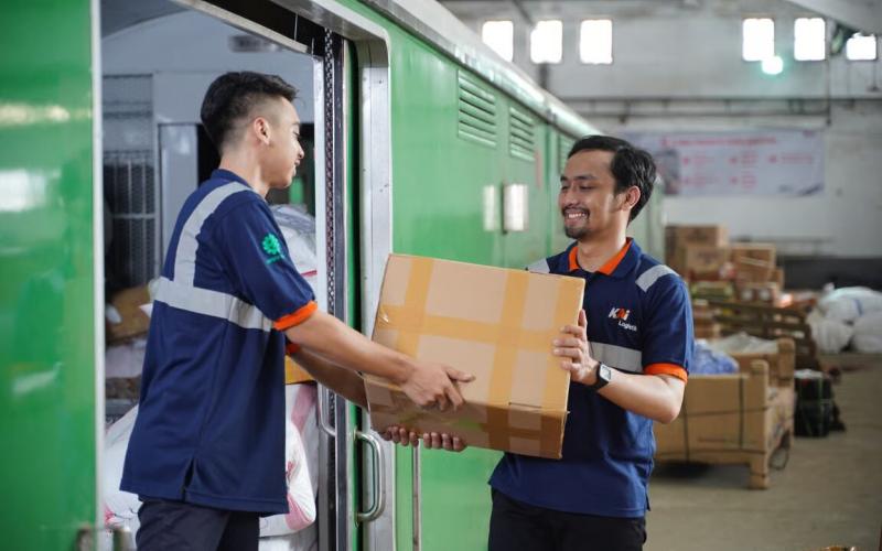 Sambut Akhir Tahun, KAI Logistik Hadirkan Diskon Pengiriman Paket Hingga 50%