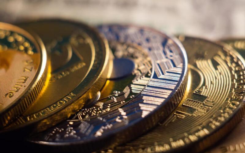 XRP Kembali Terkoreksi, di Tengah Debut ETF dan Lonjakan Investor Institusi
