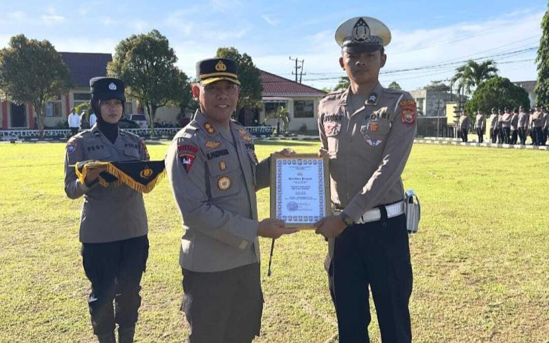 Briptu Nicolas B. Tampubolon Anggota Polres Seluma Raih Juara I dalam Kejuaraan Taekwondo U-74 Sriwijaya International Taekwondo Championship 2025