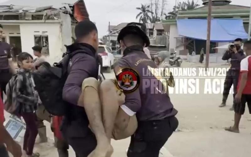 Taruna Akpol Sigap Selamatkan Anak yang Hanyut di Sungai Aceh Tamiang