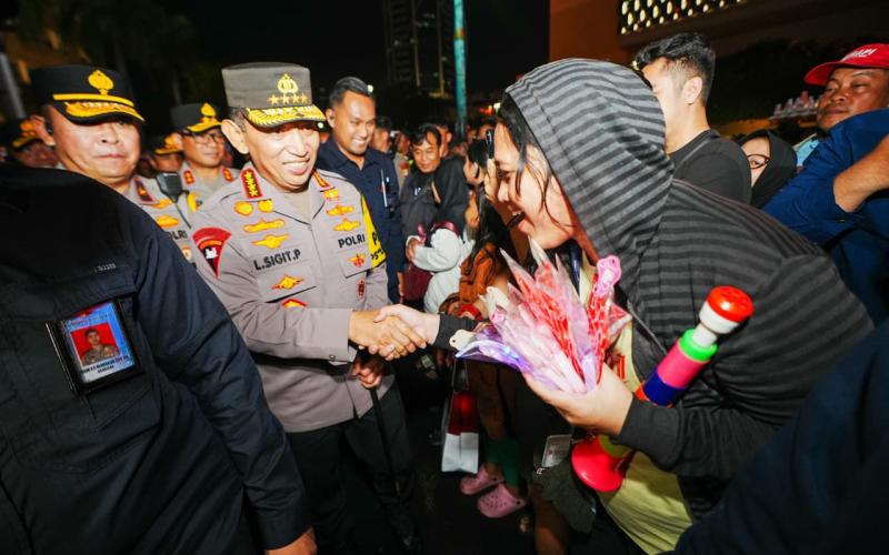 Kapolri Turun Langsung ke HI, Cek Pengamanan Tahun Baru hingga Sapa Masyarakat
