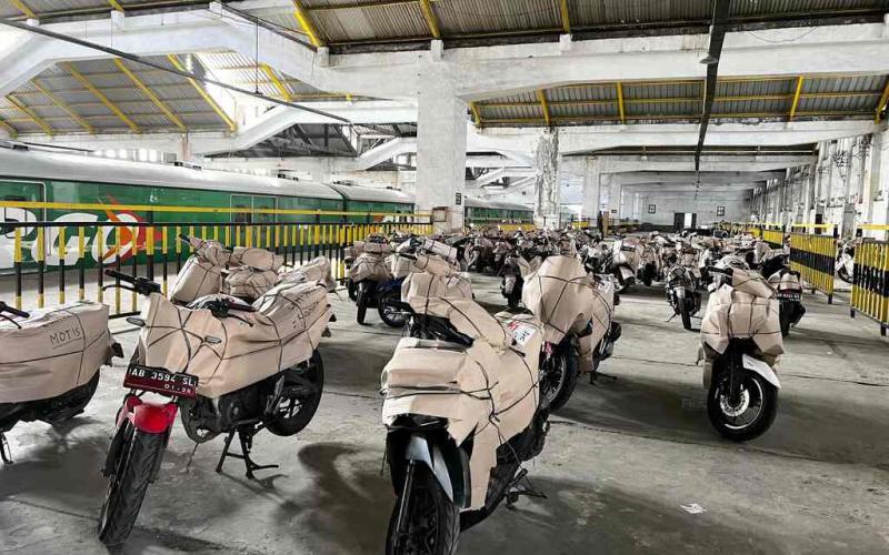 7.600 Sepeda Motor Dikirimkan Selama Momen Natal dan Tahun baru 2025/2026