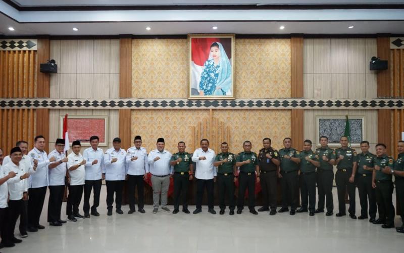 Dukung Percepatan Pembangunan Koperasi Merah Putih, Wagub Mian Optimistis Target 2026 Tercapai