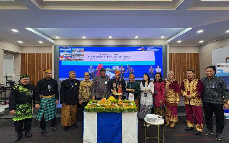 BRI Region 6/Jakarta 1 Rayakan HUT ke-130 dengan Tumpengan dan Penghargaan