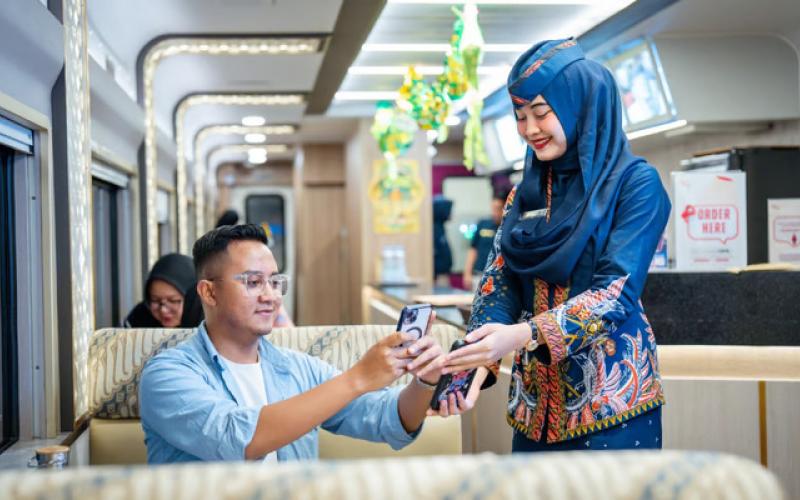 KAI Services Dorong LayanAan Ramah Lingkungan Lewat Electronic Bill di Kuliner Kereta
