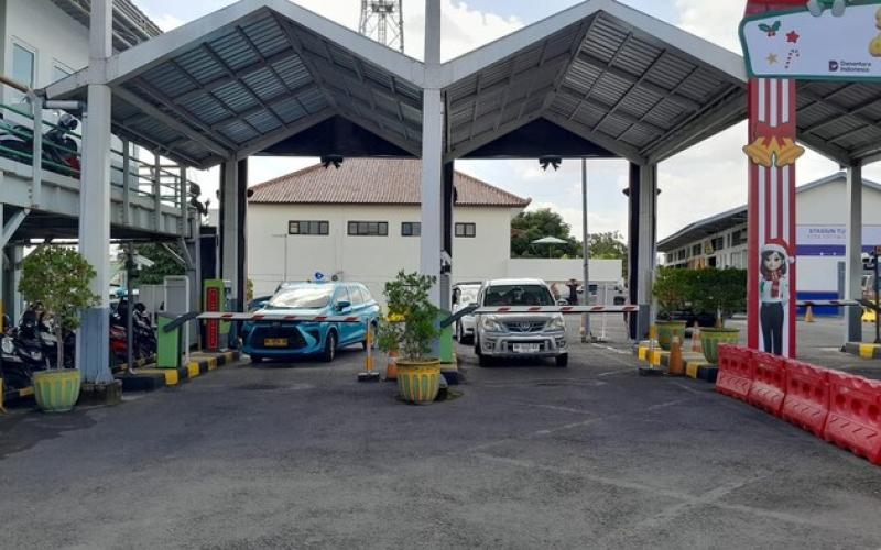 Parkir resmi KAI Services