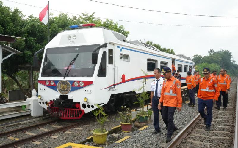 Pastikan Perjalanan Aman dan Andal, KAI Divre IV Tanjungkarang Gelar Cek Lintas Selama Angkutan Nataru