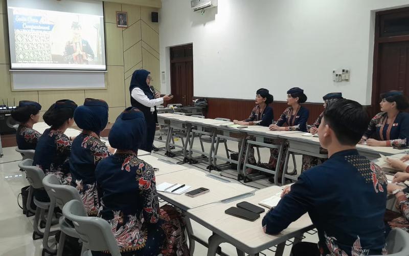 Tingkatkan Kapasitas Pelayanan, KAI Services Gelar Training Untuk Prama Prami di Rangkaian Compartment