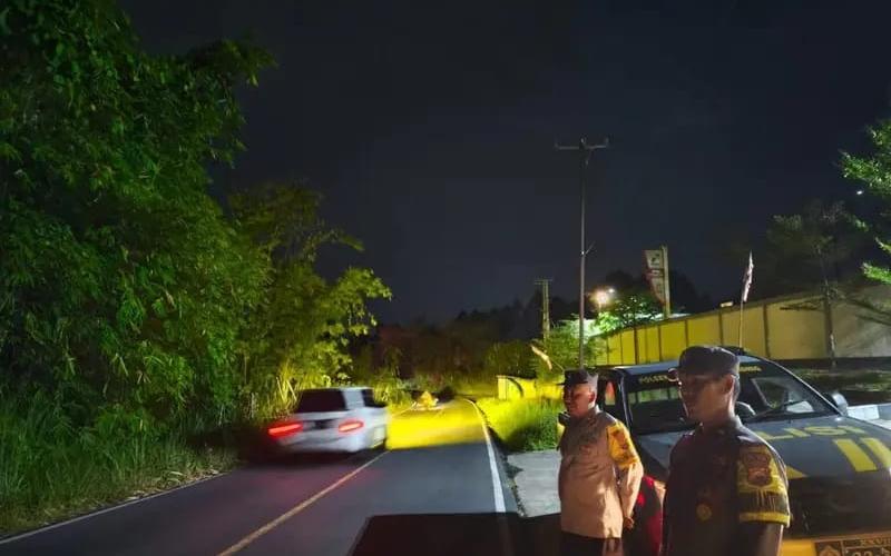Cegah Begal dan Ranjau Paku, Polsek Padang Ulak Tanding Polres Rejang Lebong Intensifkan Patroli Jalan Lintas