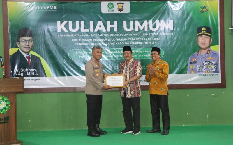 Kapolda Bengkulu Beri Kuliah Umum di STIES NU Bengkulu, Tekankan Peran Strategis Generasi Muda Menuju Indonesia Emas 2045