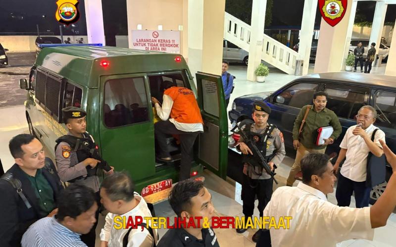 Personel Ditsamapta Polda Bengkulu Laksanakan Pengawalan Tahanan Dugaan Tindak Pidana Korupsi