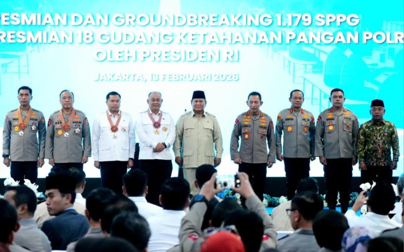 Presiden Prabowo Anugerahkan Bintang Jasa Dan Satyalancana Wira Karya Kepada Penggerak Mbg Dan Rantai Pasok Sppg Polri