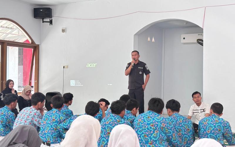 Bidhumas Polda Bengkulu Edukasi Pelajar SMK Negeri 3 tentang Bahaya Cyberbullying