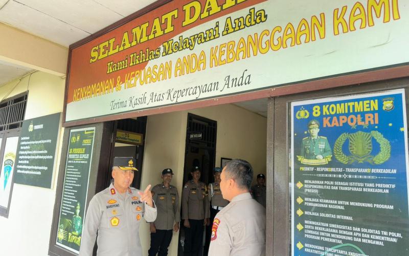 Mengecek Polsek Paling Ujung Perbatasan Sumatera Selatan–Bengkulu, Kapolda Tekankan Kebersihan dan Kesiapsiagaan