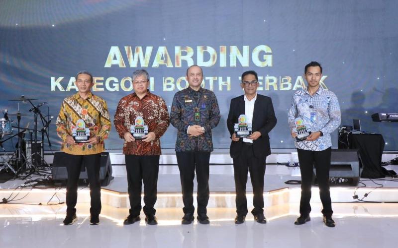 956 Pengunjung Padati Booth Polri, Raih Juara Terbaik 3 pada Pameran Kampung Hukum MA 2026