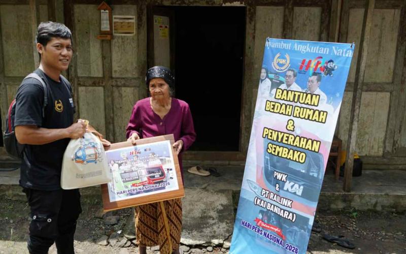 KAI Bandara dan Paguyuban Wartawan Kulon Progo Salurkan Bantuan Sembako dalam Rangka Hari Pers Nasional 2026