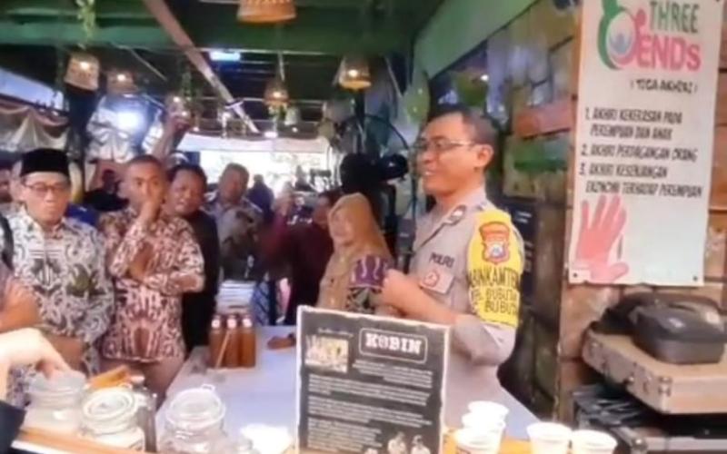 Kobin, Cara Bhabinkamtibmas Polri Lebih Dekat dengan Warga 