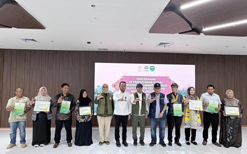 Apical dan Earthworm Foundation Memperkuat Penghidupan Berkelanjutan melalui Inisiatif Perhutanan Sosial di Kalimantan Timur