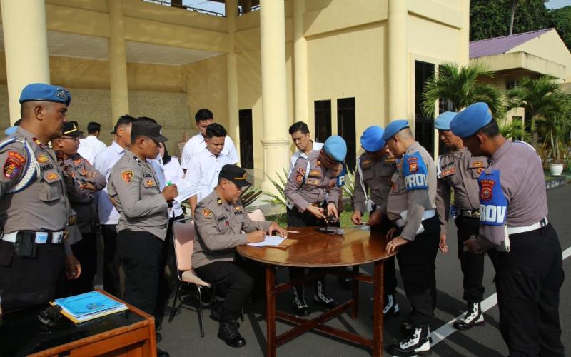Polda Bengkulu Gelar Pengecekan Pemegang Senpi Dinas Terhadap Personel Polda Bengkulu