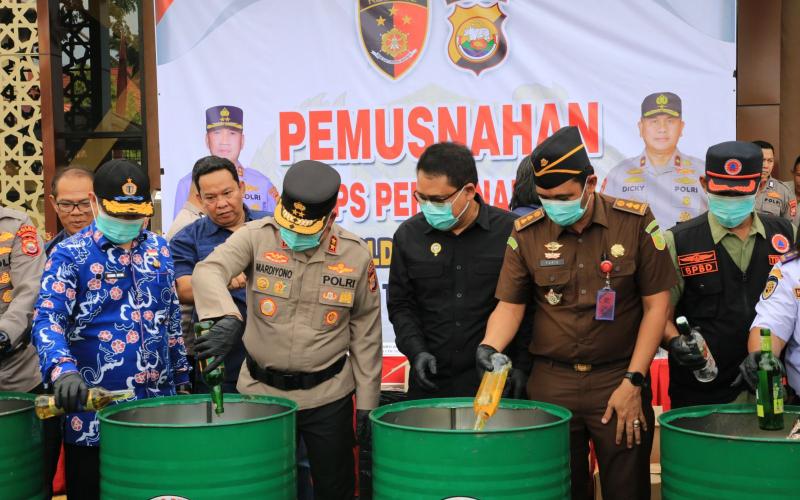 Kapolda Bengkulu Pimpin Pemusnahan Barang Bukti Hasil Operasi Pekat Nala I Tahun 2026
