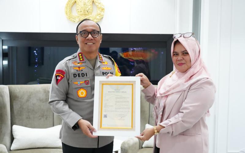 Menulis untuk Masa Depan: 39 dari 40 Buku Wakapolri Komjen Pol. Dedi Prasetyo Resmi Terdaftar HAKI